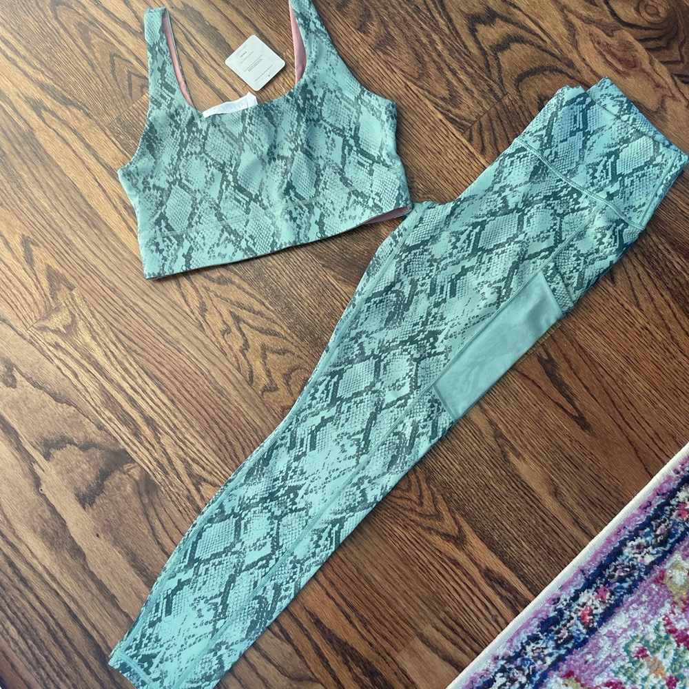 Fabletics set